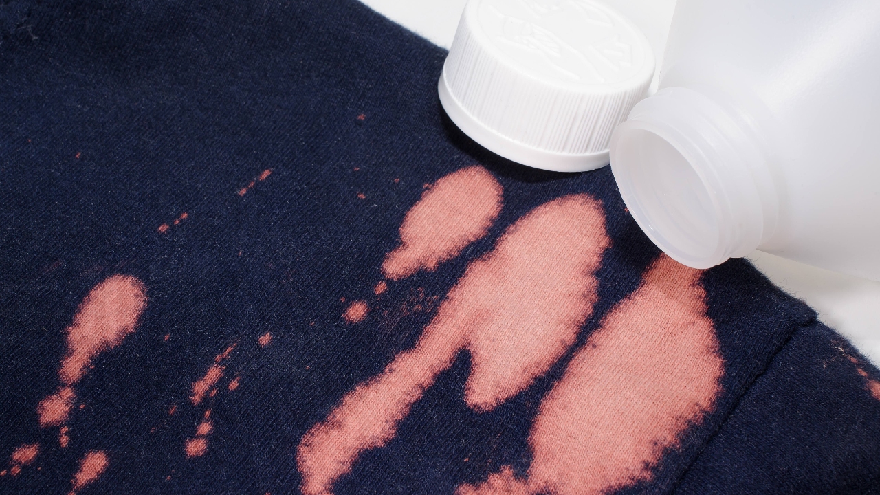 Como Arreglar Manchas De Cloro En Ropa Negra